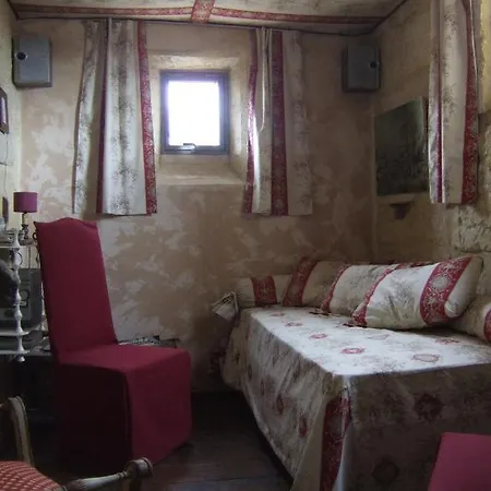 فندق مبيت وإفطار Bize De La Tour Saint-Bonnet-du-Gard