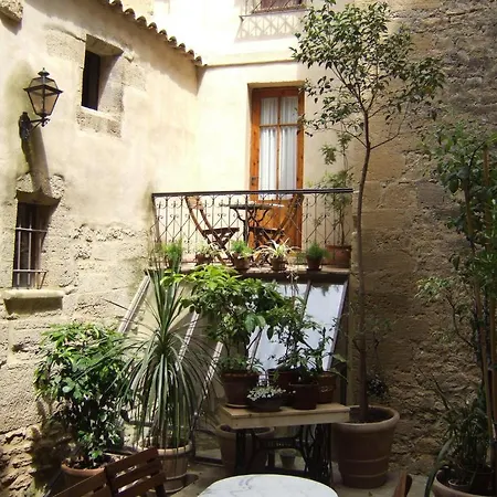 Bize De La Tour Bed & Breakfast