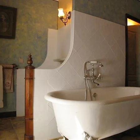 فندق مبيت وإفطار Bize De La Tour *