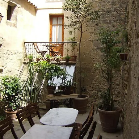 فندق مبيت وإفطار Bize De La Tour Saint-Bonnet-du-Gard